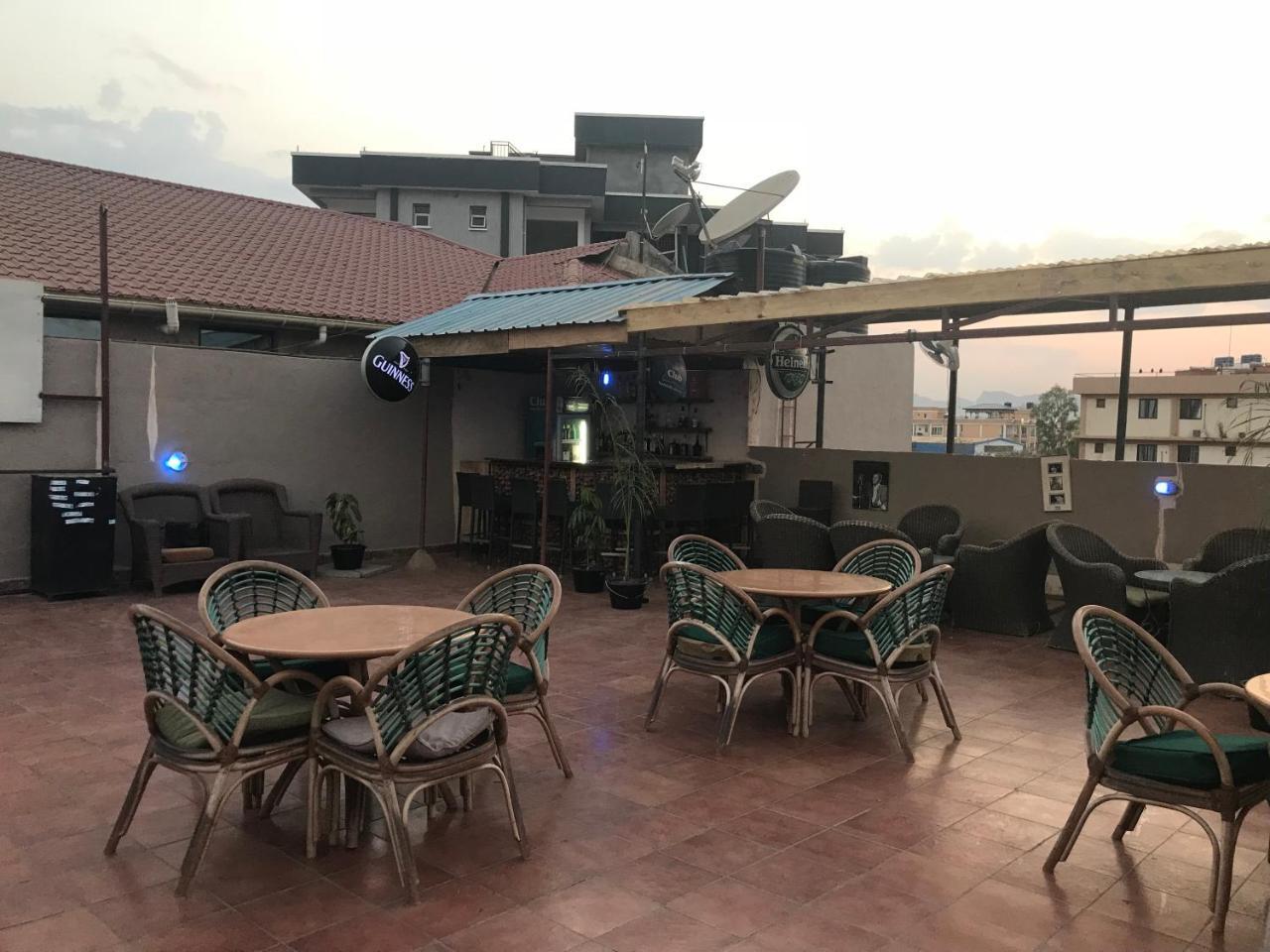 Airport Plaza Hotel Juba Luaran gambar