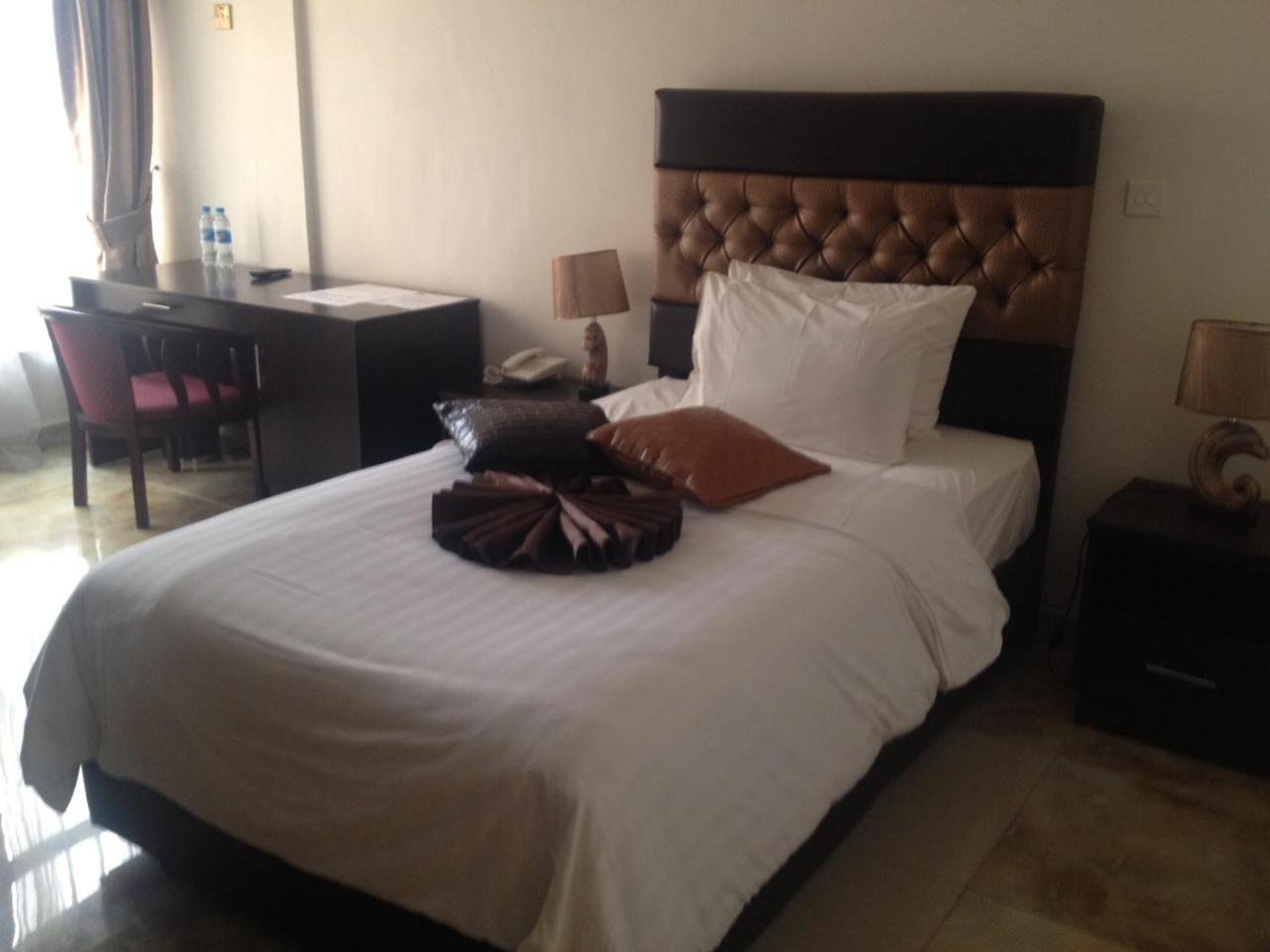 Airport Plaza Hotel Juba Luaran gambar