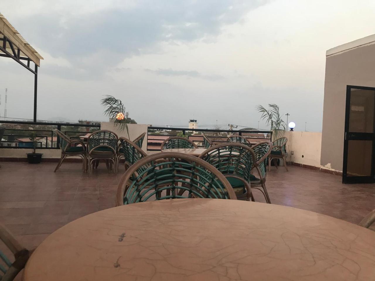 Airport Plaza Hotel Juba Luaran gambar